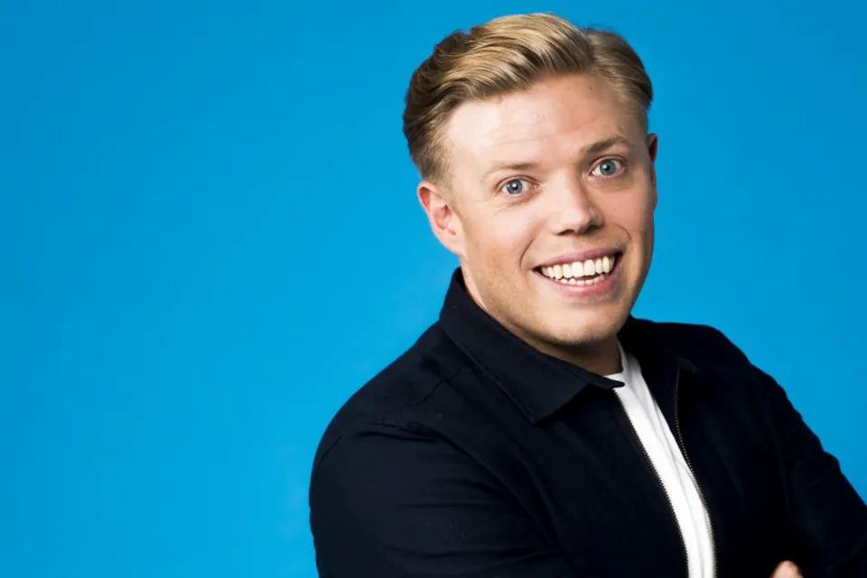 Comedian Rob Beckett set to host 2024 AM Awards