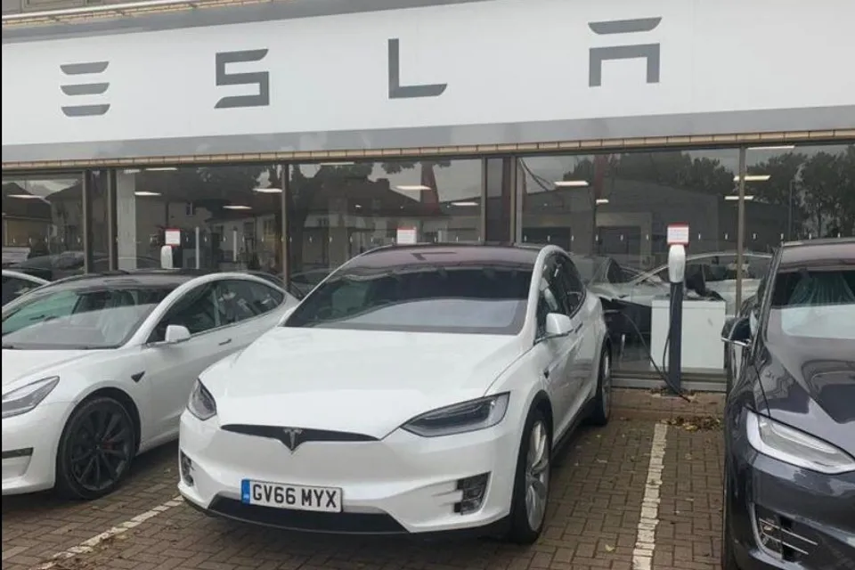 Tesla Set To Expand Approved Used Car And Mobile Repair Programmes