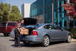 Volvo Cars is partnering with Amazon to bring in-car delivery of packages to customers in the United States.