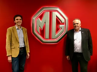MG Motor UK marketing director, Guy Pigounakis (right), and commercial director, David Pugh