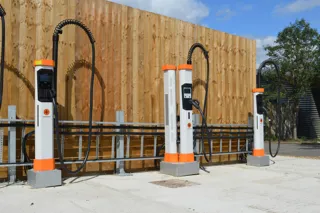 Vital EV installs UK’s first 400kW liquid-cooled Kempower satellite chargers 