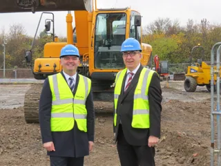 Motorline operations directors Paul Stapylton (left) and Tony Jones (right) at the new Motorline Dartford site