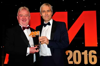 Steve Roberts, commercial vehicle and fleet sales director, Hendy Group (left), collects the award from Robert Hutchinson, head of motor sales, Barclays Partner Finance