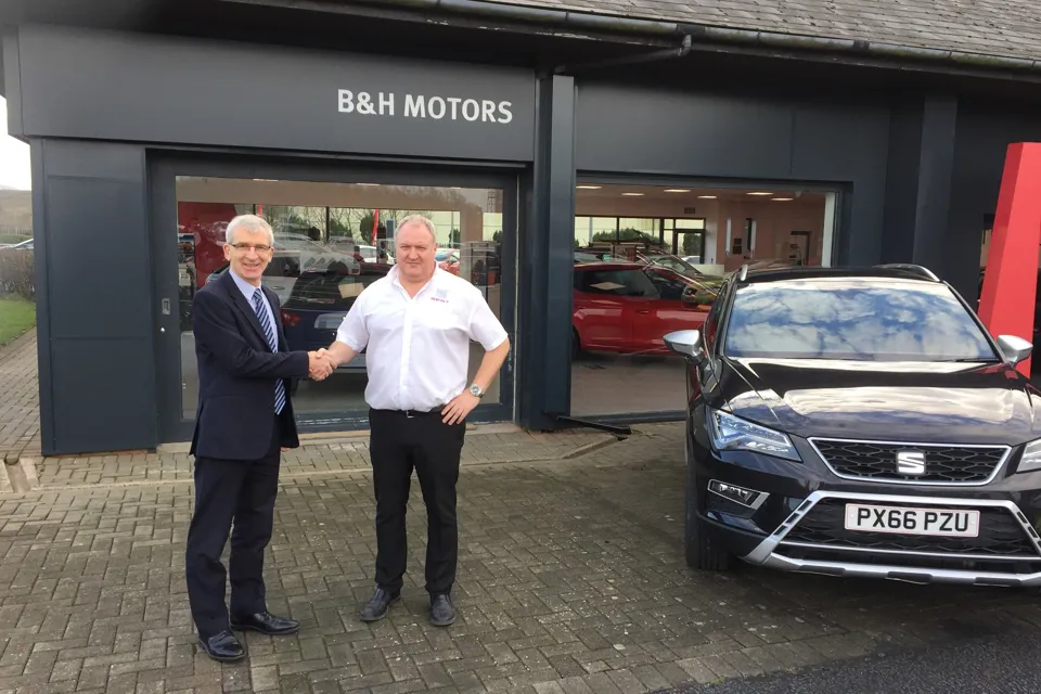 New home (L-R): Simon Campbell, Clydesdale Bank, and Geoff Windas, B+H Motors