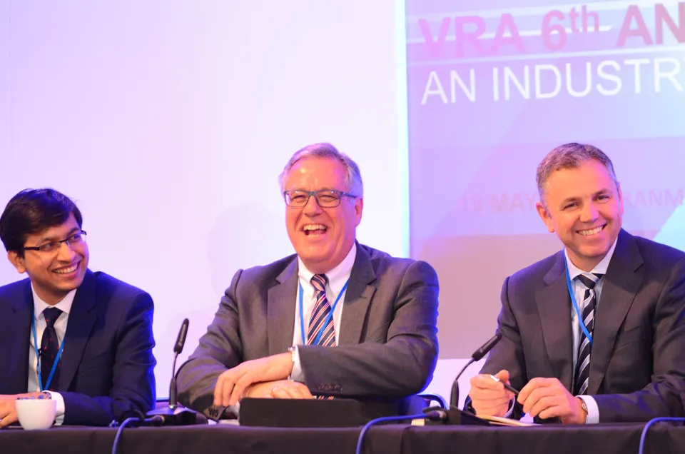 Woburn Consulting Group’s financial services consultant Peter de Rousset-Hall flanked by Richard Hill, head of automotive at RBS (right) and Deloitte senior analyst and economist Debrapratim De