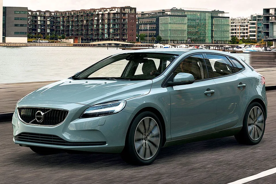 Volvo V40 hatchback